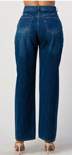 Load image into Gallery viewer, Dark Wash Cropped Jeans (S,M,L)