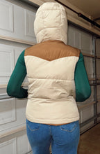 Load image into Gallery viewer, Ariat Frontier Puffer Vest