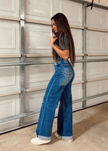Load image into Gallery viewer, Crossfire Wide Leg Jeans