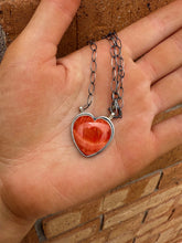 Load image into Gallery viewer, Spiny Oyster Heart Necklace