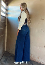 Load image into Gallery viewer, Blakely Button Jeans
