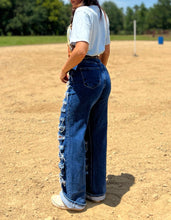 Load image into Gallery viewer, Dally Wide Leg Jeans